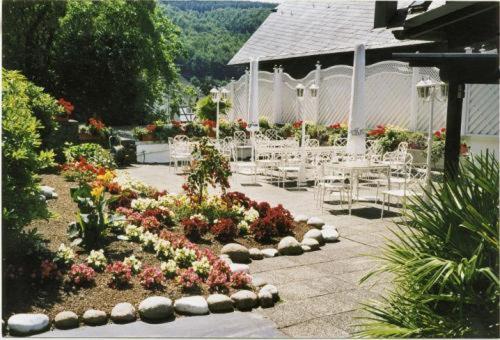 Hotel Zum Weissen Stein Kirchen  Extérieur photo