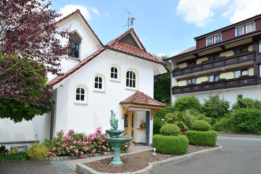 Hotel Zum Weissen Stein Kirchen  Extérieur photo