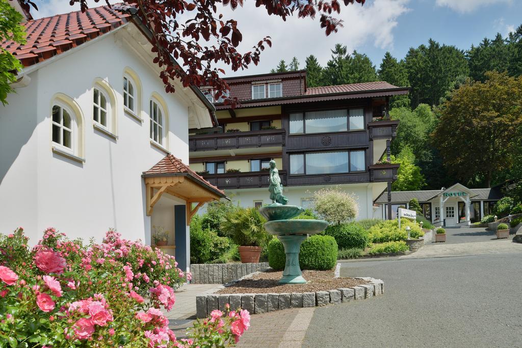Hotel Zum Weissen Stein Kirchen  Extérieur photo