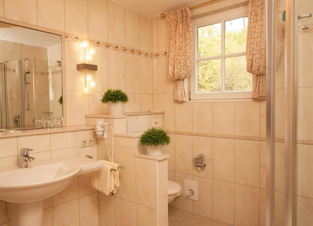 Hotel Zum Weissen Stein Kirchen  Chambre photo